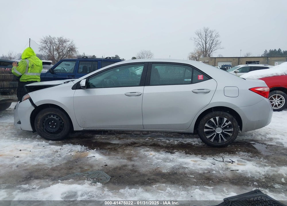 2017 TOYOTA COROLLA VIN: 2T1BURHE0HC884556