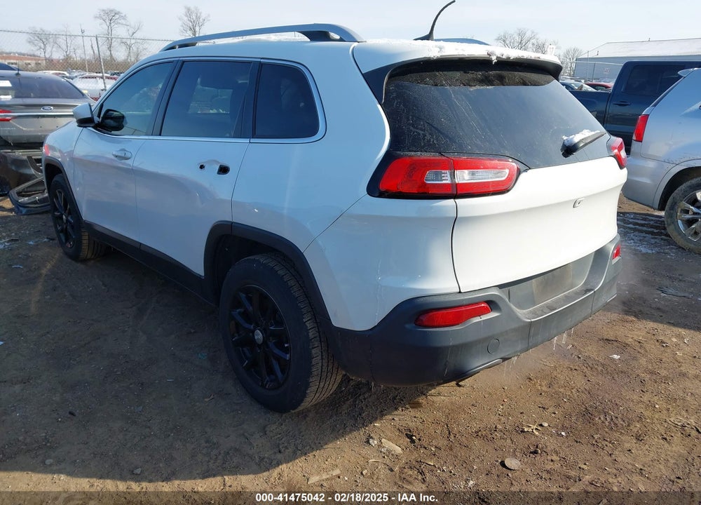 2017 JEEP CHEROKEE LATITUDE 4X4 VIN: 1C4PJMCBXHW529884