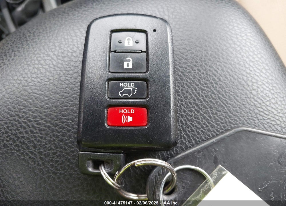 2018 TOYOTA RAV4 ADVENTURE/XLE VIN: 2T3WFREVXJW507454
