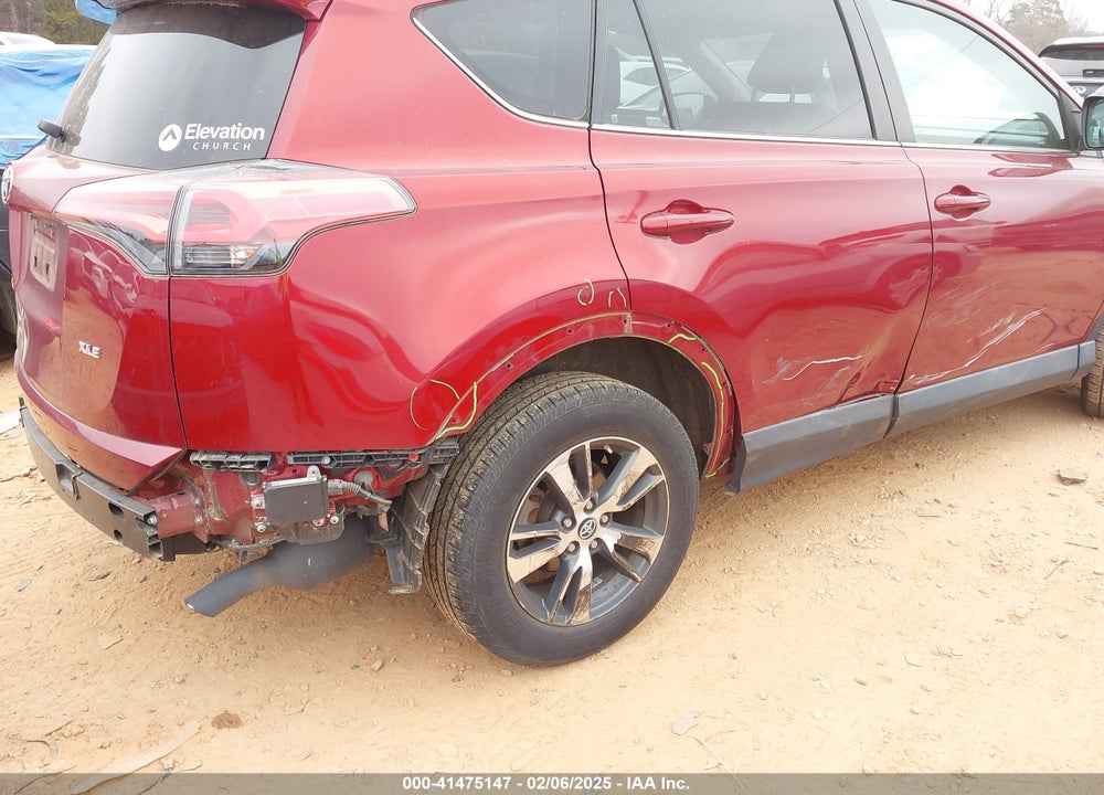 2018 TOYOTA RAV4 ADVENTURE/XLE VIN: 2T3WFREVXJW507454
