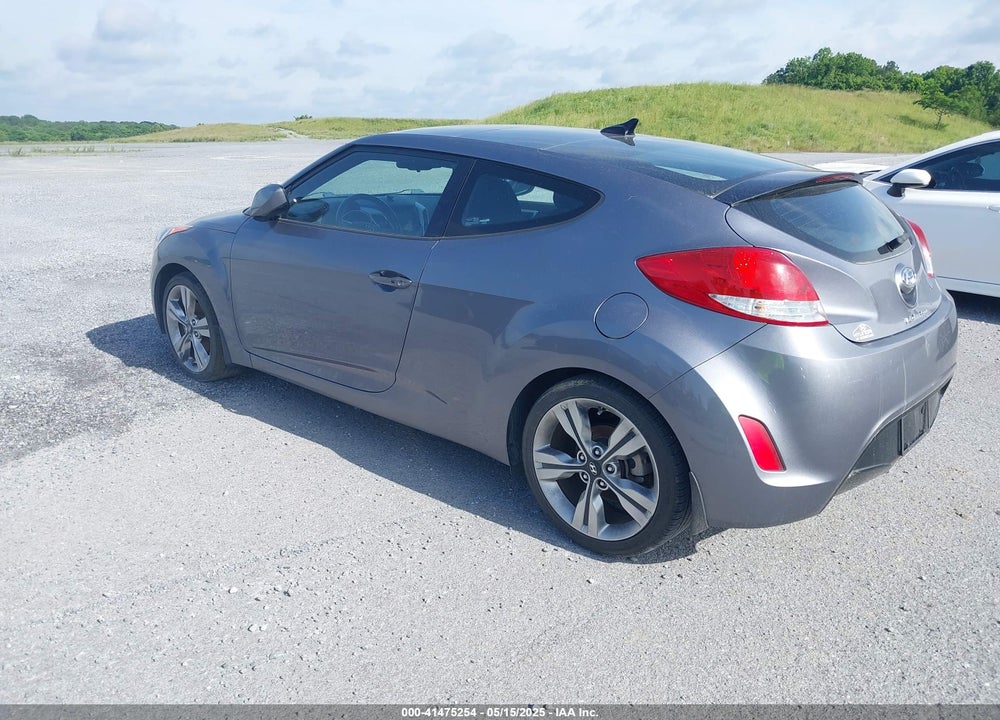 2017 HYUNDAI VELOSTER VIN: KMHTC6AD3HU321958