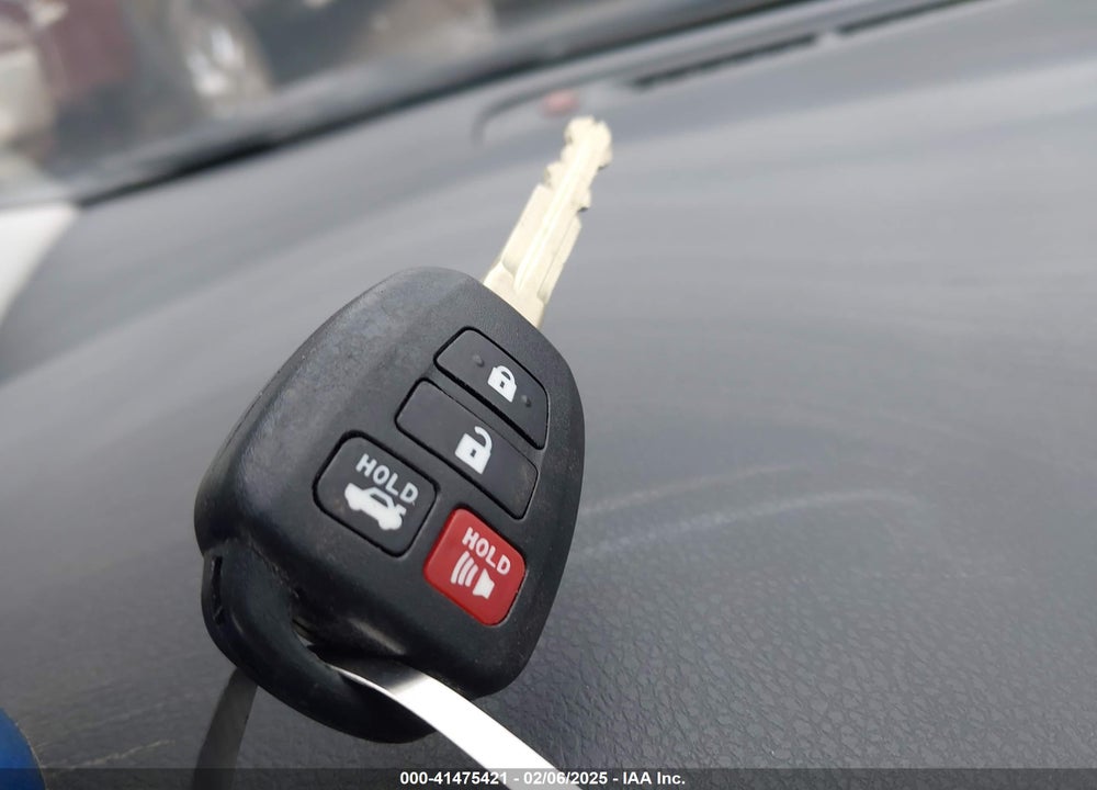 2018 TOYOTA COROLLA VIN: 5YFBURHE7JP772407