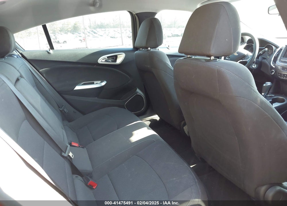 2019 CHEVROLET CRUZE VIN: 1G1BE5SM8K7134247