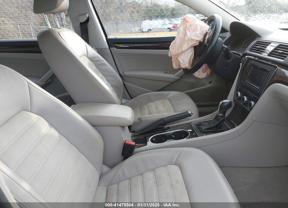 2014 VOLKSWAGEN PASSAT 1.8T SEL PREMIUM VIN: 1VWCT7A31EC054612