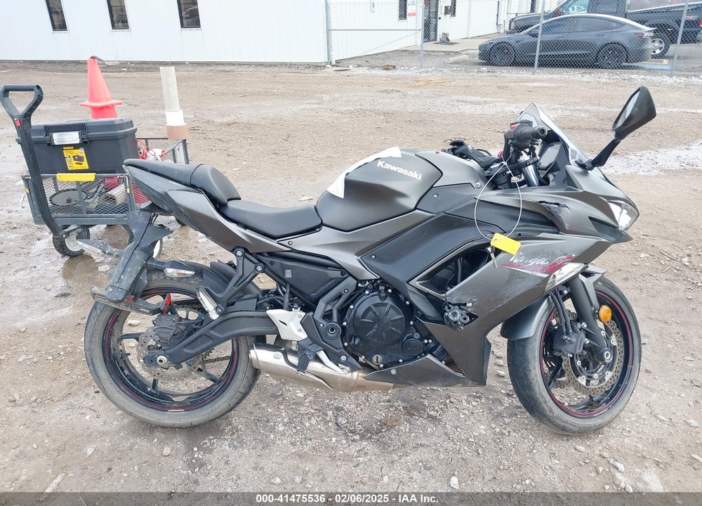 2022 KAWASAKI EX650 N VIN: ML5EXEN14NDA50378