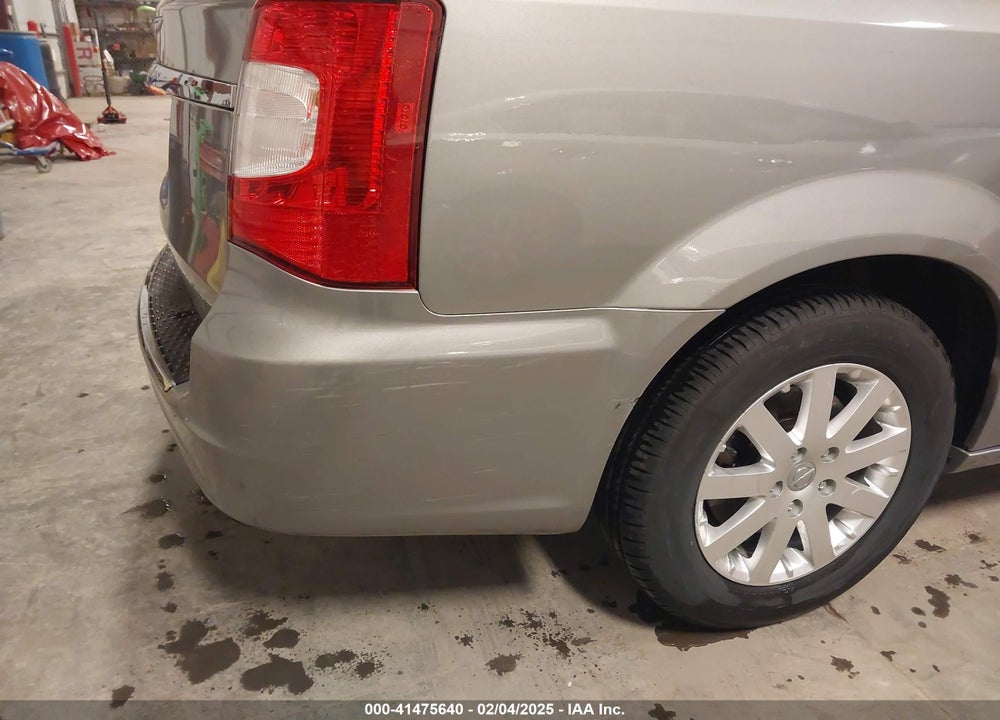 2015 CHRYSLER TOWN & COUNTRY TOURING VIN: 2C4RC1BG5FR520885