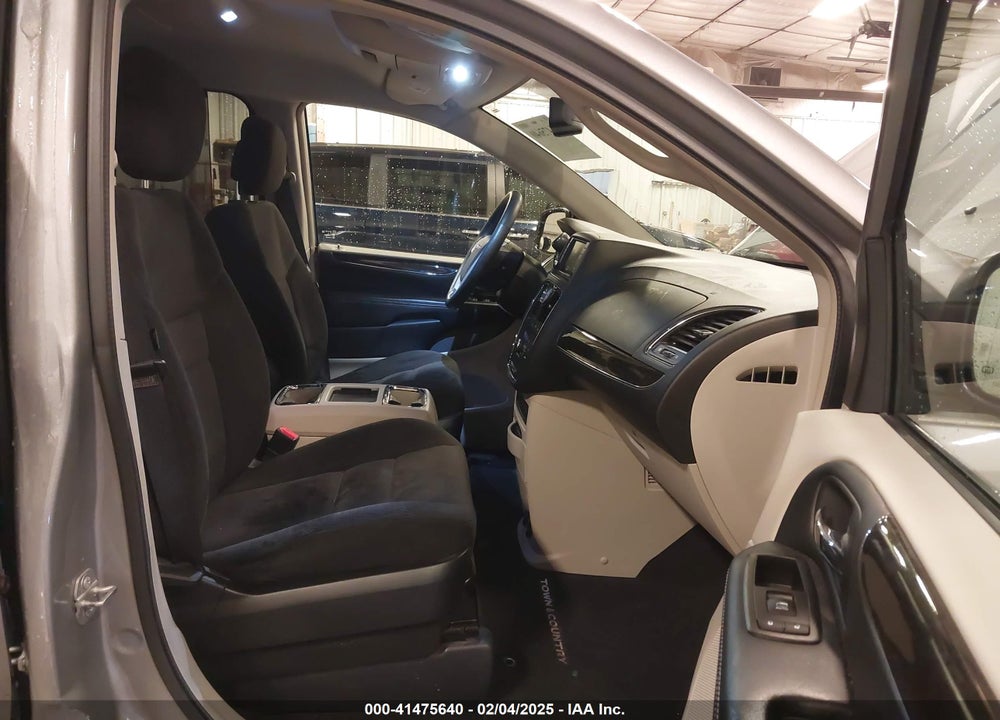 2015 CHRYSLER TOWN & COUNTRY TOURING VIN: 2C4RC1BG5FR520885