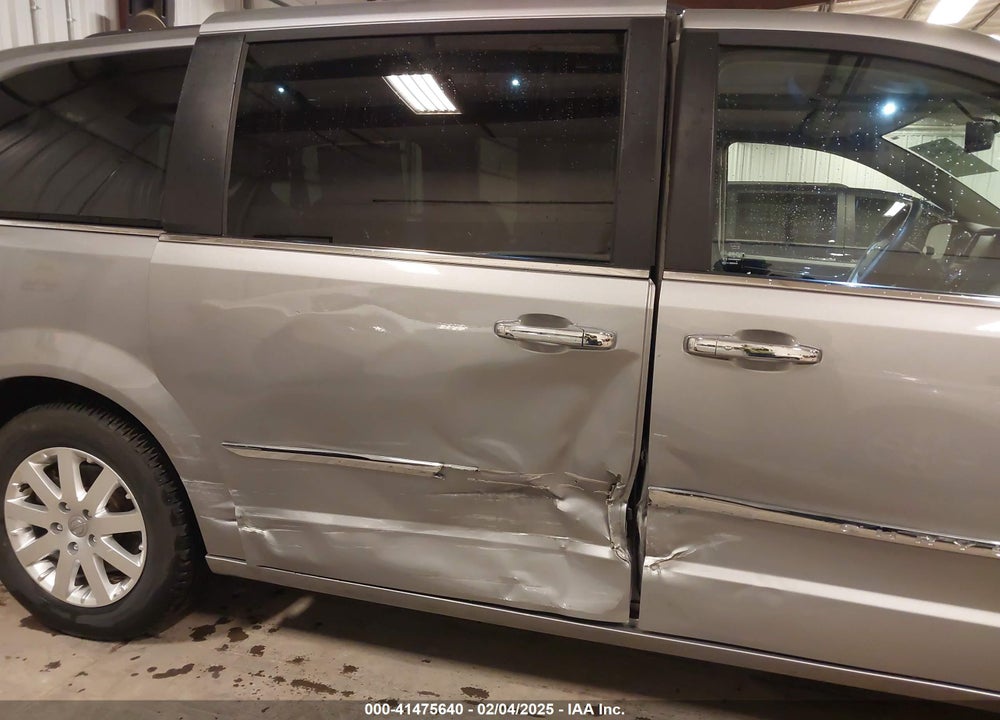 2015 CHRYSLER TOWN & COUNTRY TOURING VIN: 2C4RC1BG5FR520885