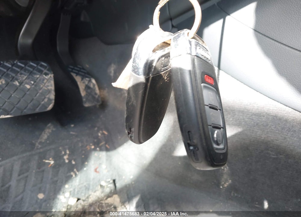 2014 AUDI A4 VIN: WAUFFAFL5EN021658