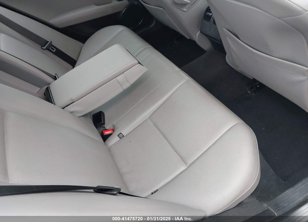 2008 MERCEDES-BENZ C 300 VIN: WDDGF81X38F156829