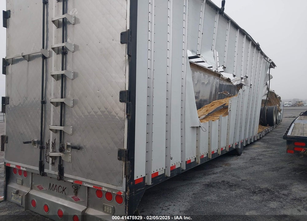2015 INNOVATIVE TRAILERS LIVE FLOOR VIN: 1Z92B5320FT199003