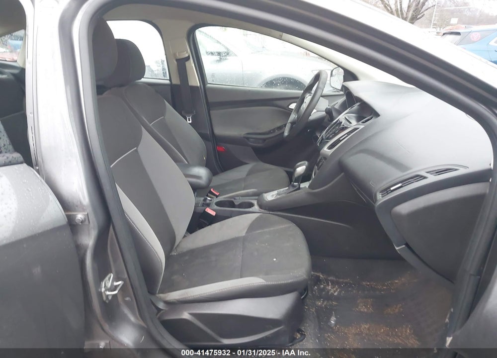 2013 FORD FOCUS VIN: 1FADP3F21DL250445