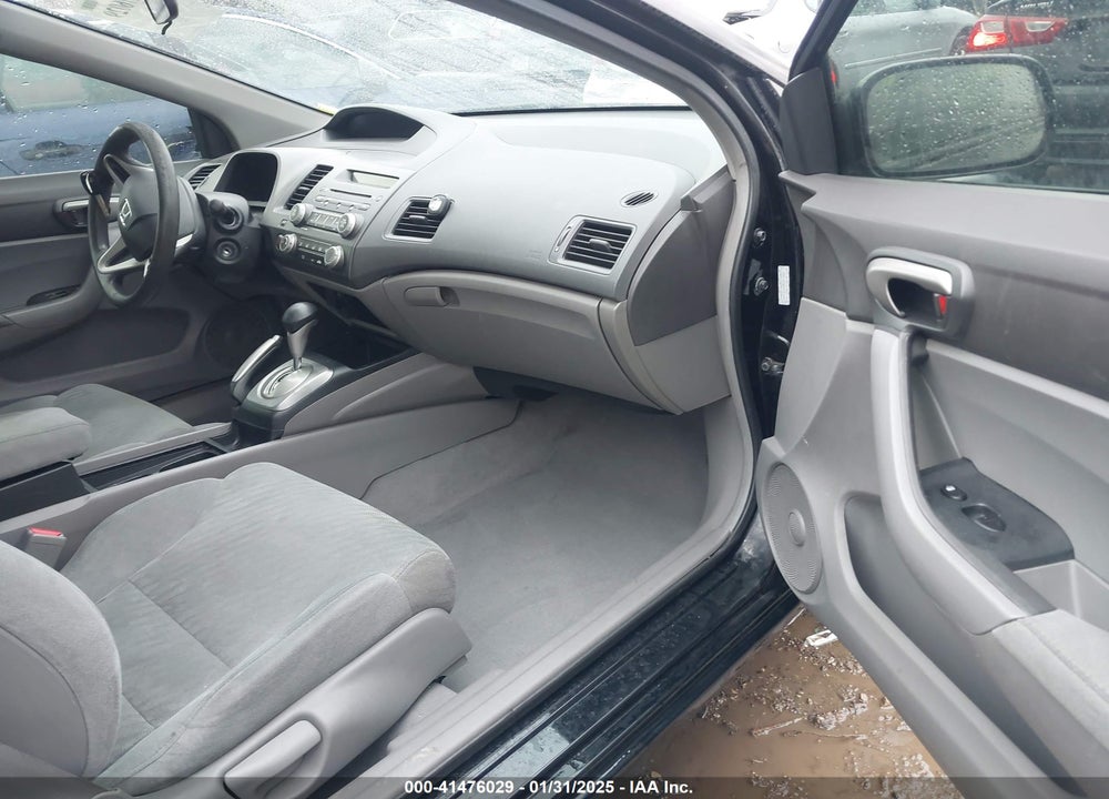 2011 HONDA CIVIC LX VIN: 2HGFG1B68BH503868