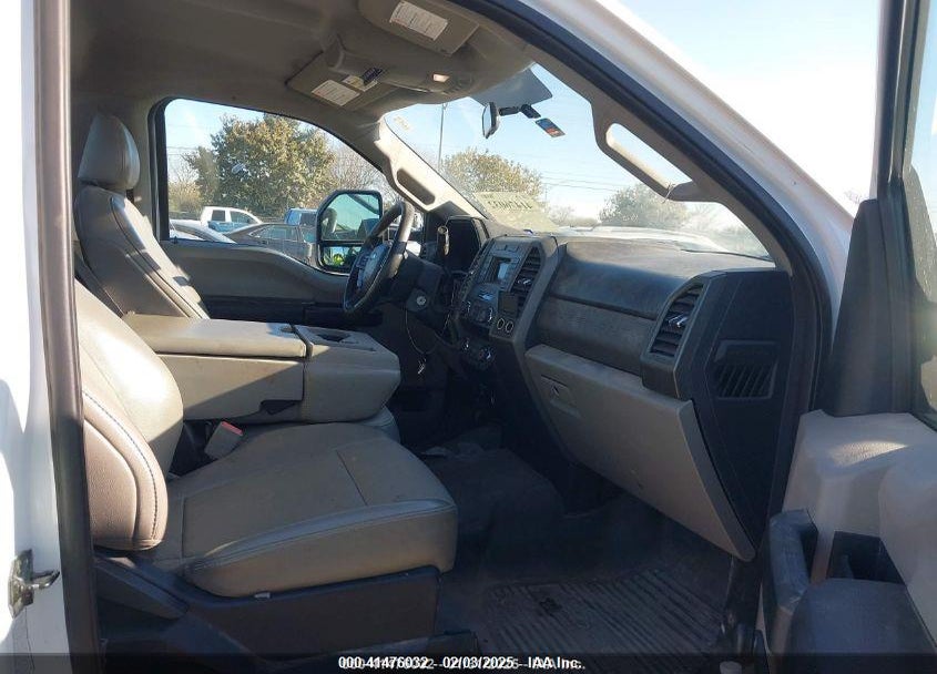 2019 FORD F-450 CHASSIS XL VIN: 1FDUF4GY1KDA07789