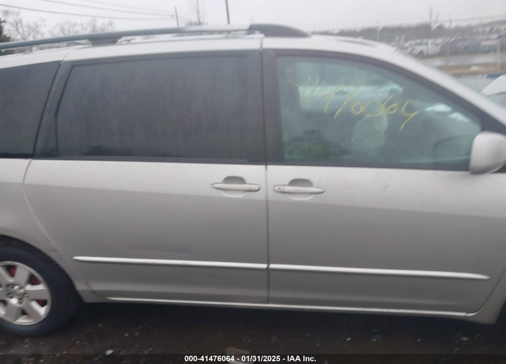 2005 TOYOTA SIENNA XLE VIN: 5TDZA22C45S385509