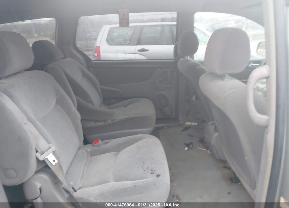 2005 TOYOTA SIENNA XLE VIN: 5TDZA22C45S385509