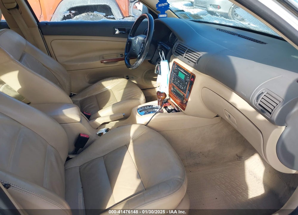 2004 VOLKSWAGEN PASSAT GLX VIN: WVWRH63B74P254107