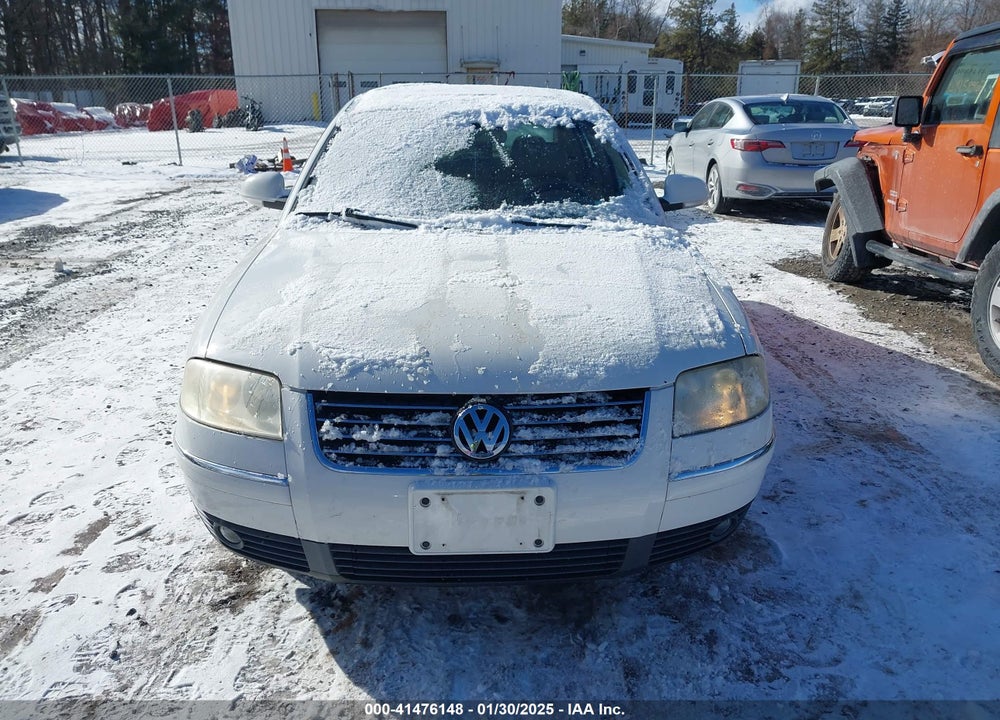 2004 VOLKSWAGEN PASSAT GLX VIN: WVWRH63B74P254107