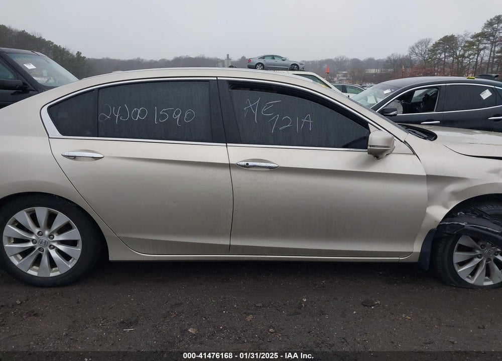 2013 HONDA ACCORD EX-L V-6 VIN: 1HGCR3F88DA015820