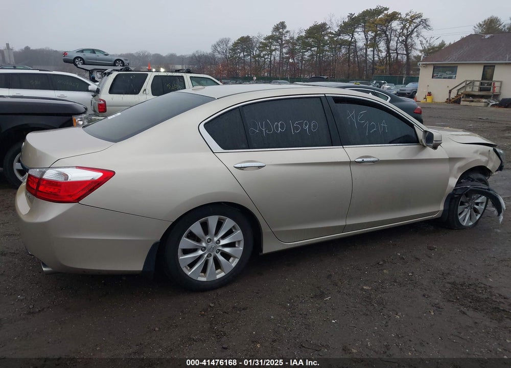 2013 HONDA ACCORD EX-L V-6 VIN: 1HGCR3F88DA015820