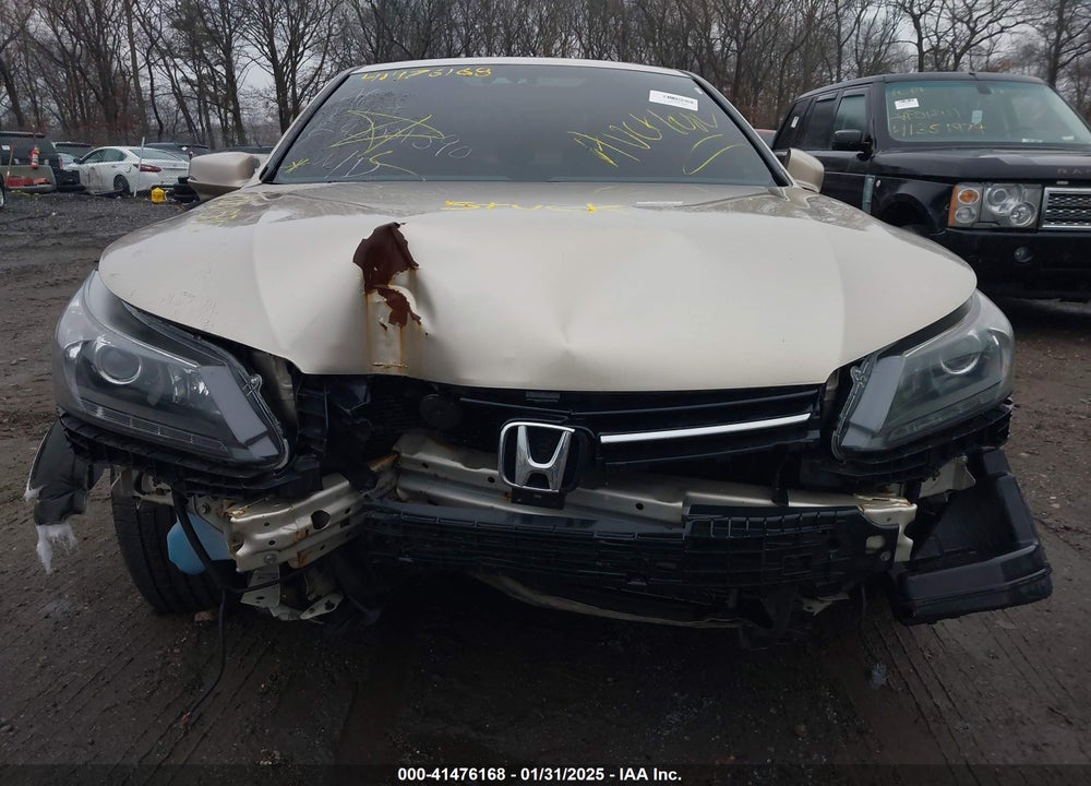2013 HONDA ACCORD EX-L V-6 VIN: 1HGCR3F88DA015820