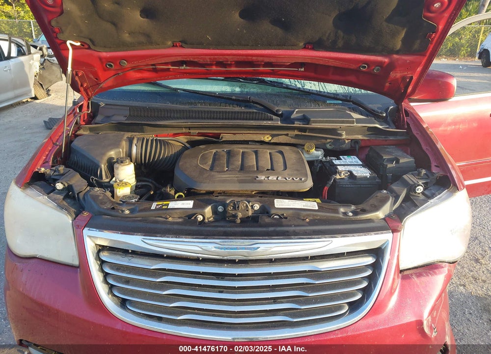 2015 CHRYSLER TOWN & COUNTRY LX VIN: 2C4RC1AG8FR755640