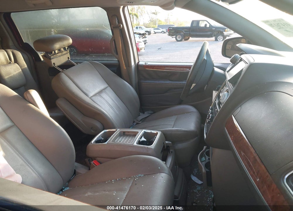 2015 CHRYSLER TOWN & COUNTRY LX VIN: 2C4RC1AG8FR755640