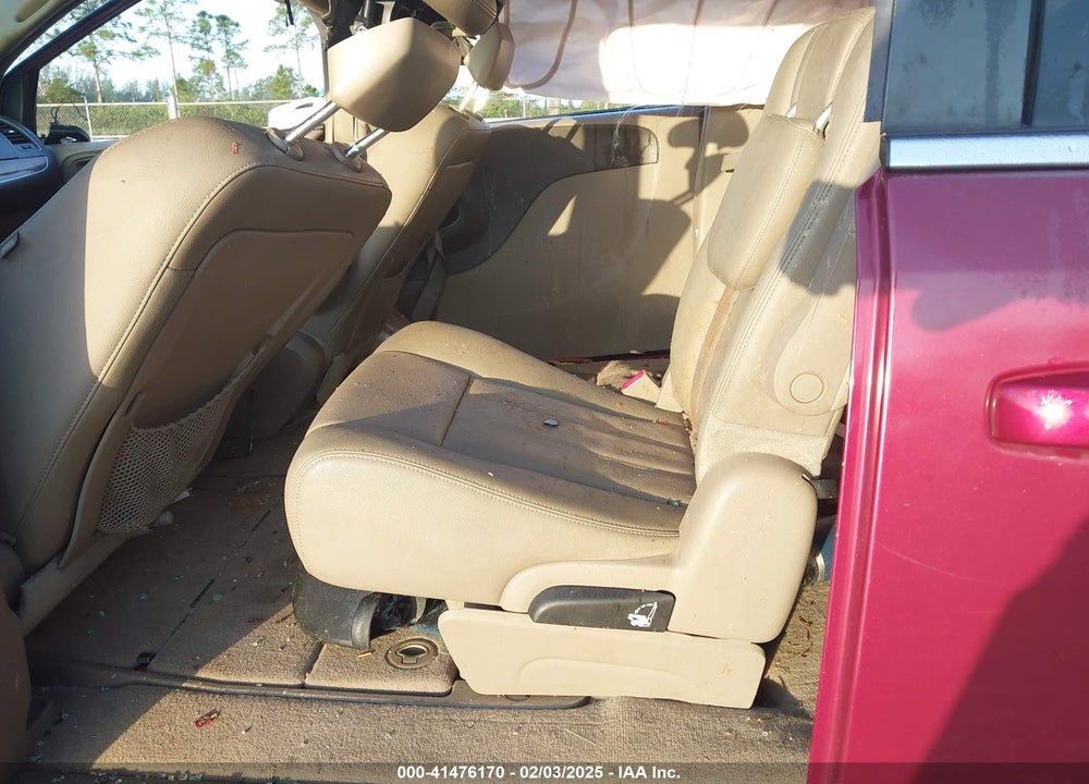 2015 CHRYSLER TOWN & COUNTRY LX VIN: 2C4RC1AG8FR755640