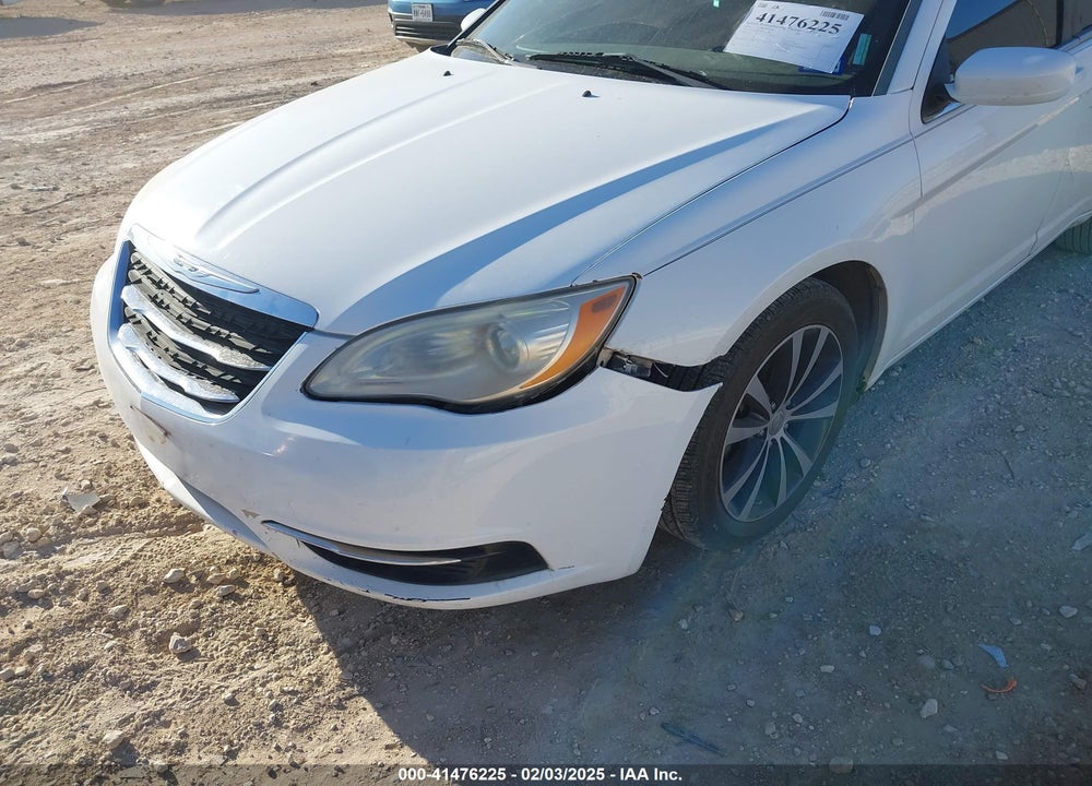 2014 CHRYSLER 200 VIN: 1C3CCBBG6EN172655