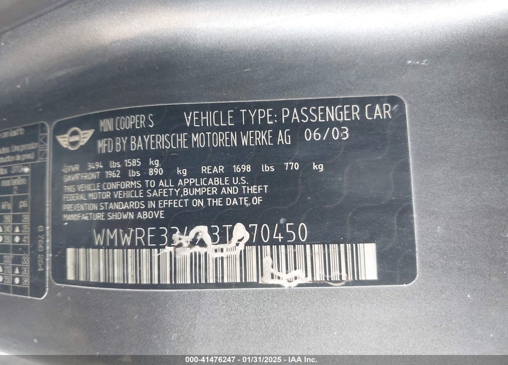 2003 MINI COOPER S VIN: WMWRE334X3TD70450