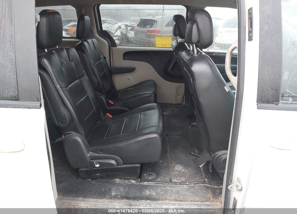 2011 DODGE GRAND CARAVAN EXPRESS VIN: 2D4RN4DG2BR795636