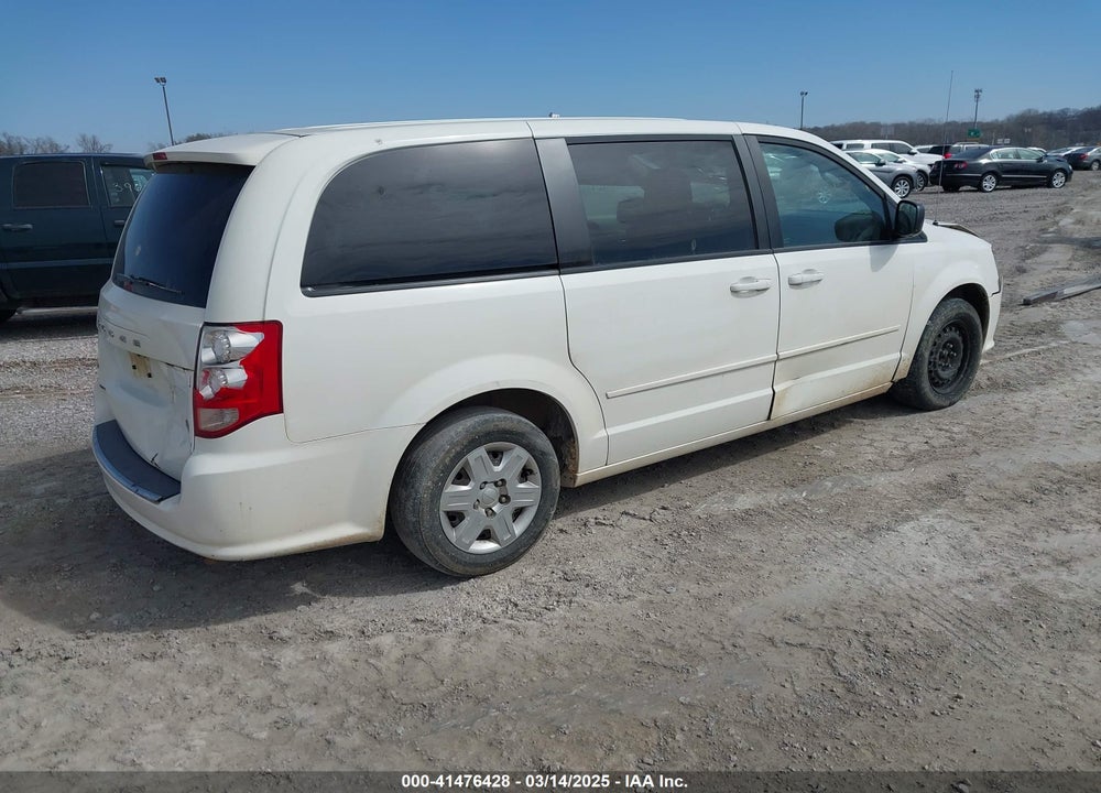 2011 DODGE GRAND CARAVAN EXPRESS VIN: 2D4RN4DG2BR795636