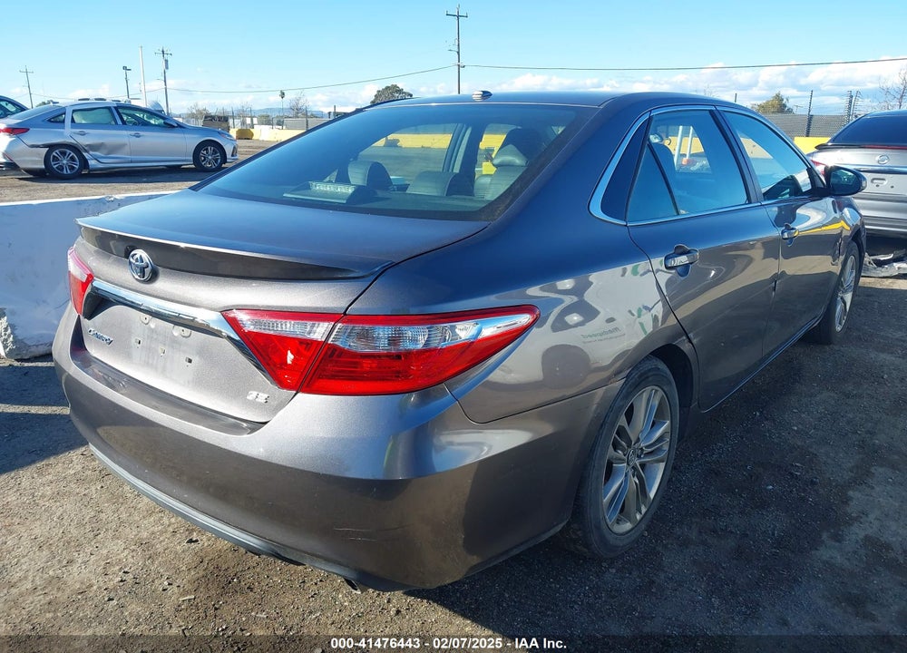 2017 TOYOTA CAMRY SE VIN: 4T1BF1FK4HU375492