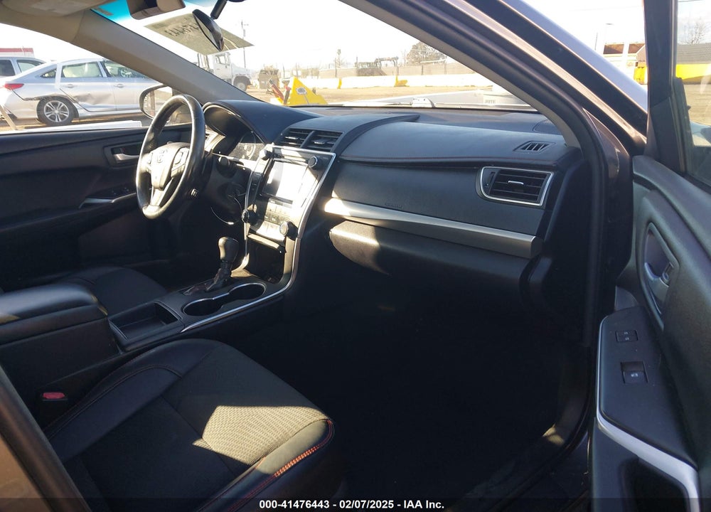 2017 TOYOTA CAMRY SE VIN: 4T1BF1FK4HU375492