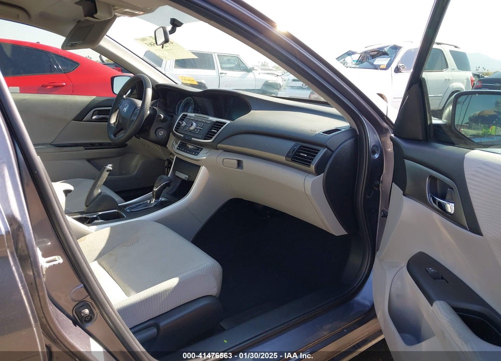 2015 HONDA ACCORD LX VIN: 1HGCR2F32FA089882