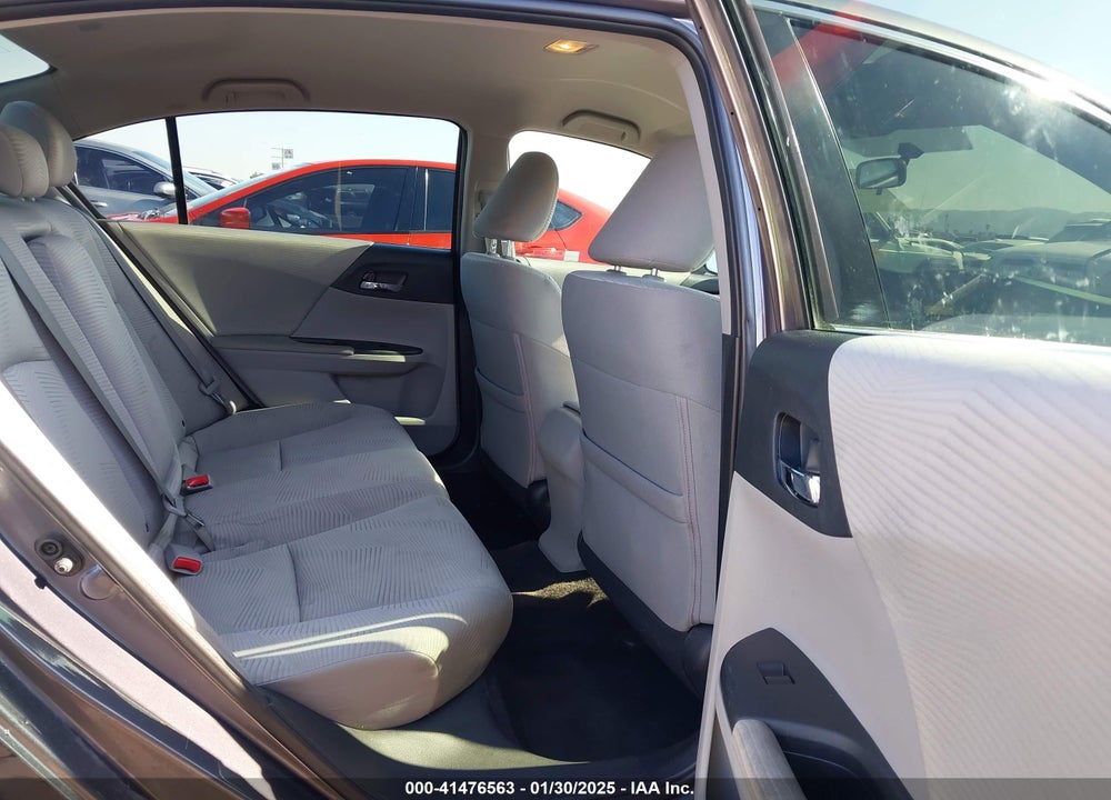 2015 HONDA ACCORD LX VIN: 1HGCR2F32FA089882