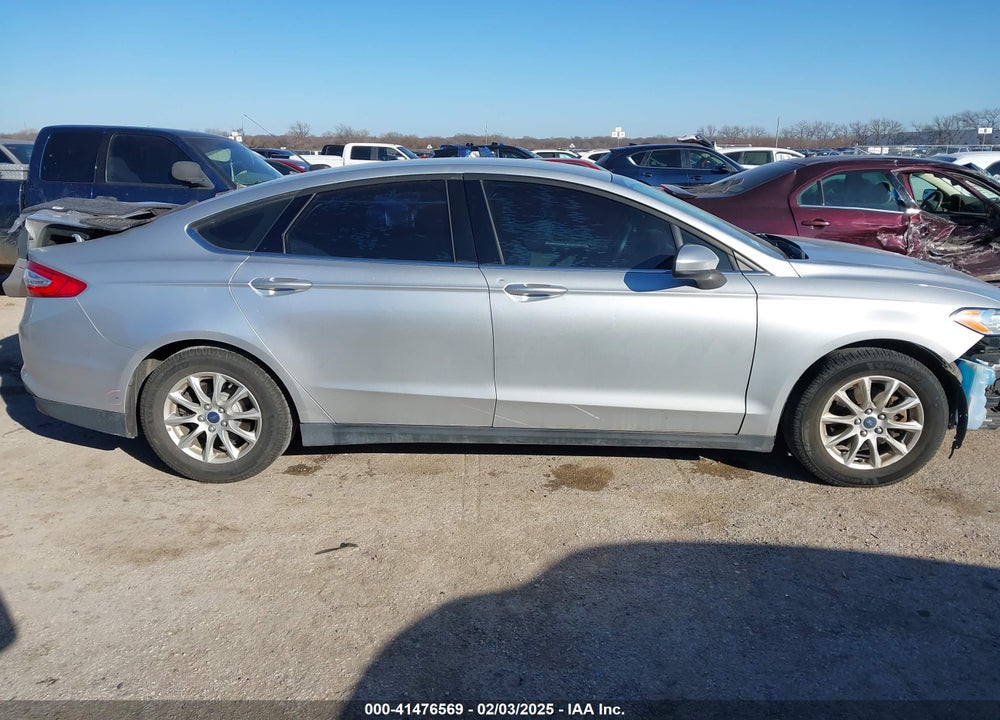 2016 FORD FUSION VIN: 3FA6P0G71GR235869