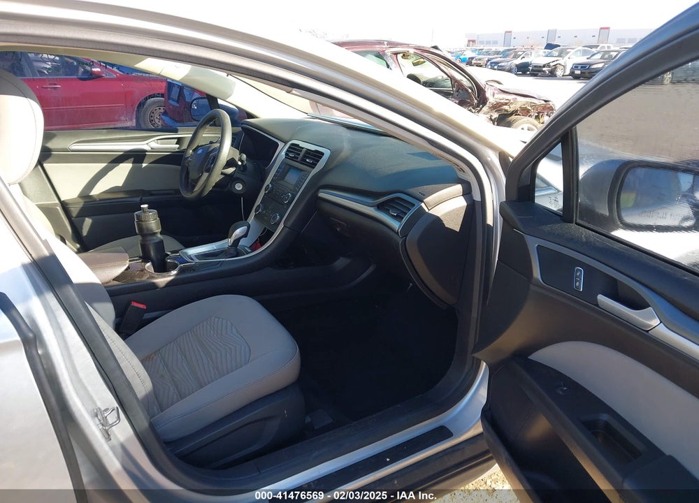 2016 FORD FUSION VIN: 3FA6P0G71GR235869