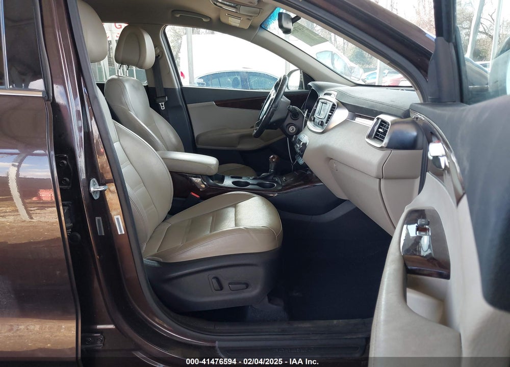 2016 KIA SORENTO VIN: 5XYPHDA12GG020664