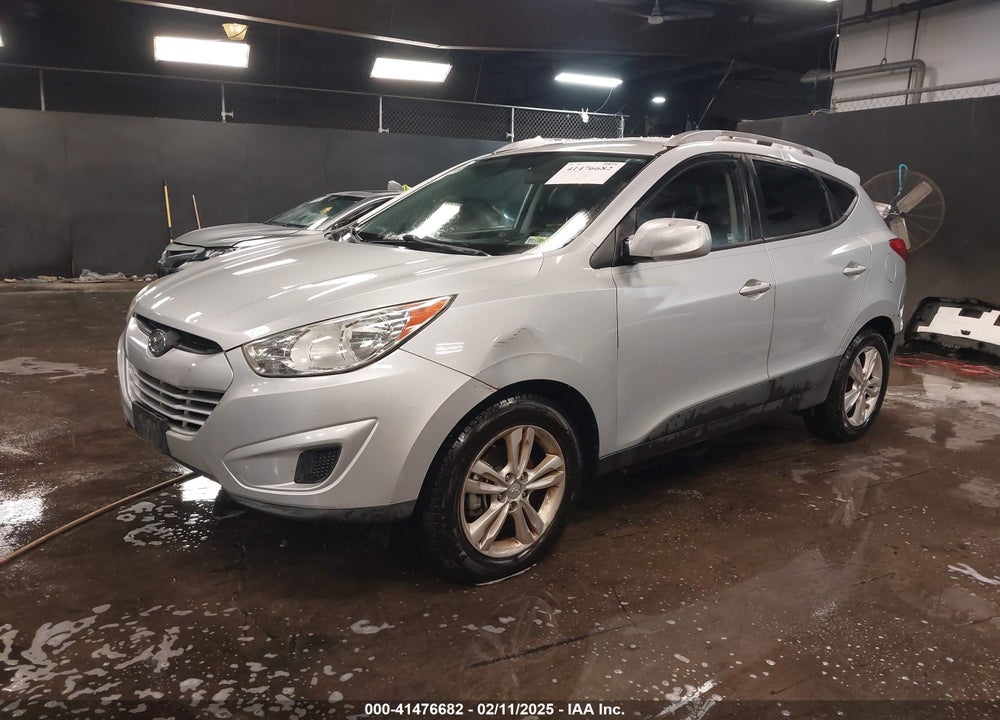 2011 HYUNDAI TUCSON GLS VIN: KM8JUCAC8BU207083