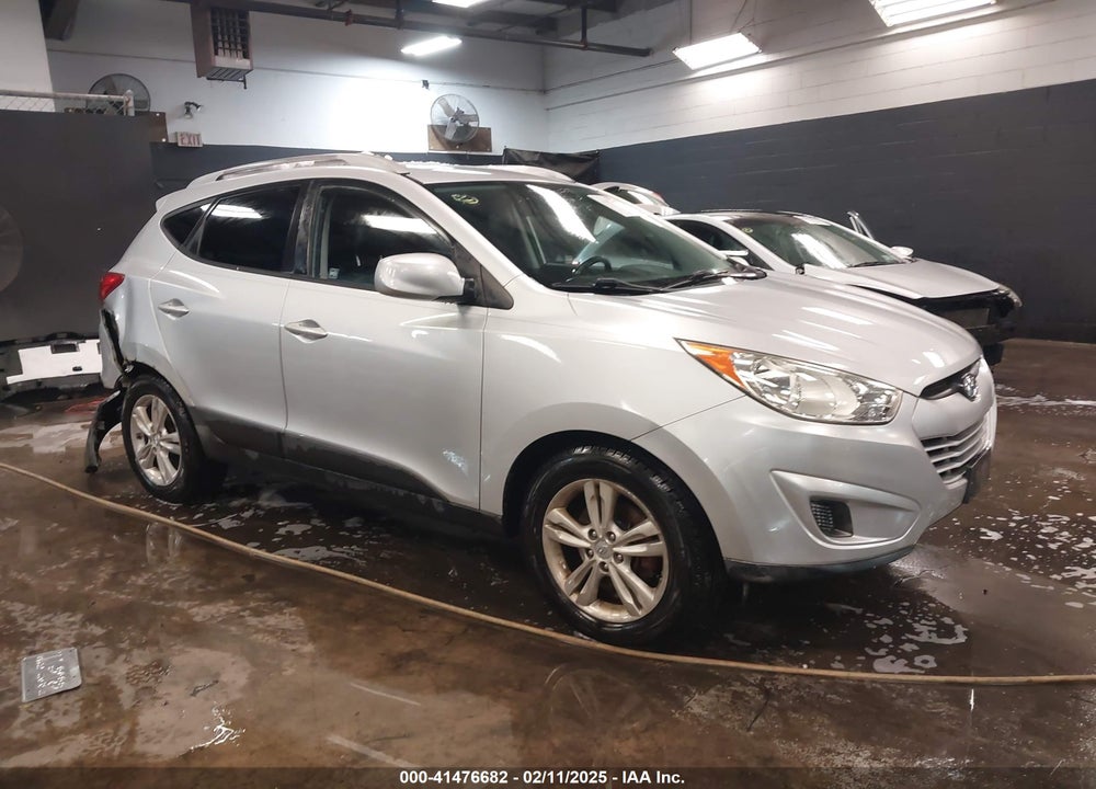 2011 HYUNDAI TUCSON GLS VIN: KM8JUCAC8BU207083