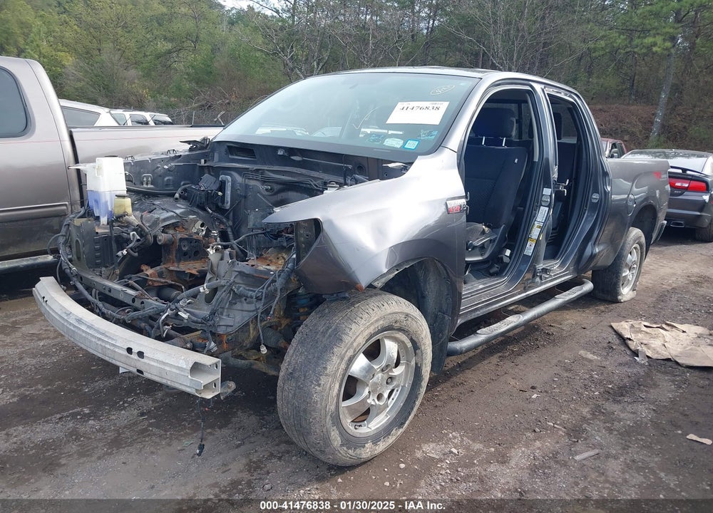 2013 TOYOTA TUNDRA GRADE 5.7L V8 VIN: 5TFUY5F10DX322321