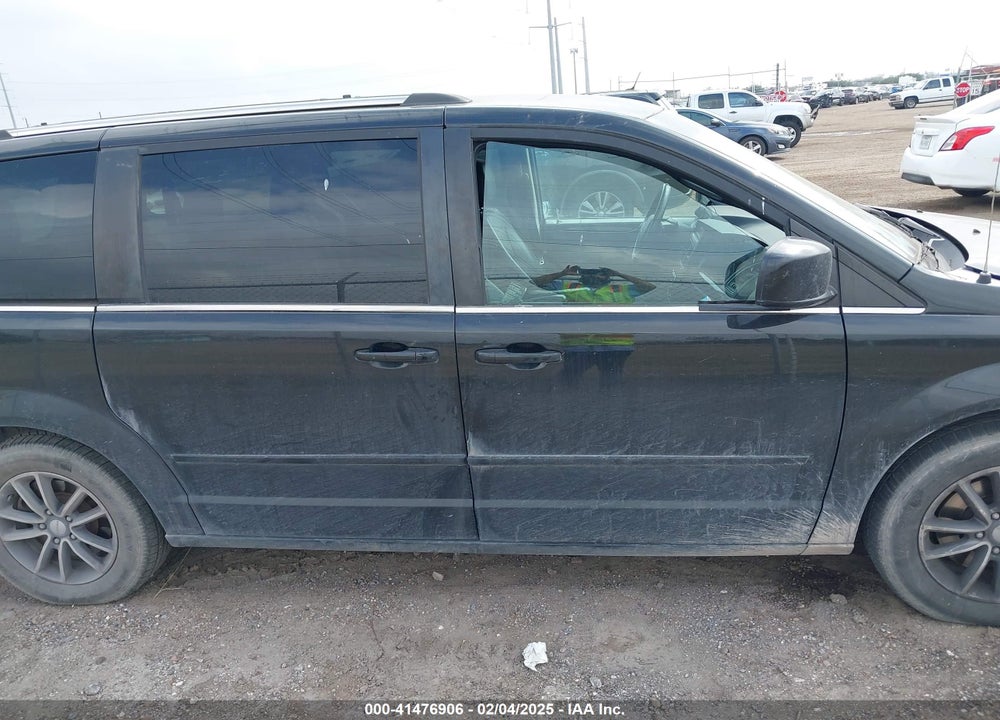 2017 DODGE GRAND CARAVAN SXT VIN: 2C4RDGCG7HR711337