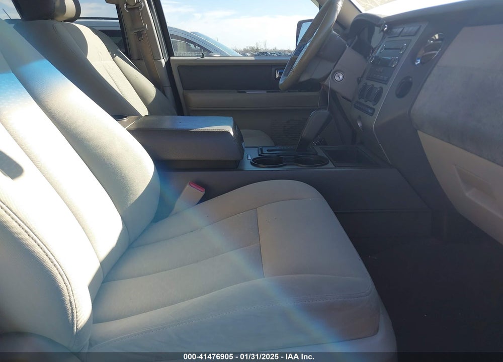2010 FORD EXPEDITION XLT VIN: 1FMJU1F51AEA07105