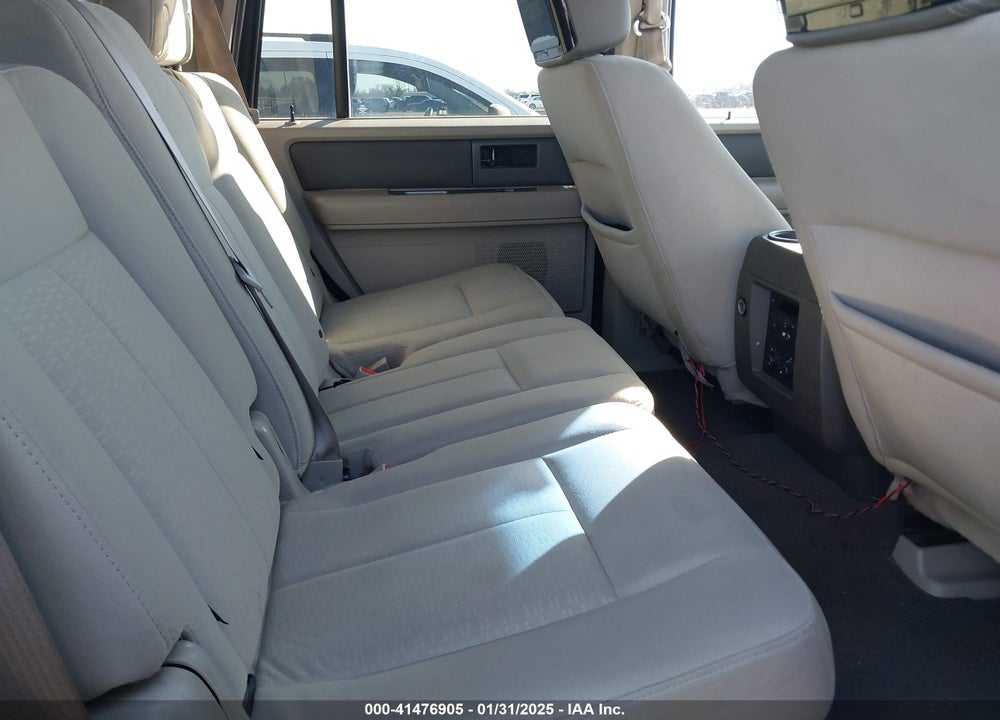 2010 FORD EXPEDITION XLT VIN: 1FMJU1F51AEA07105