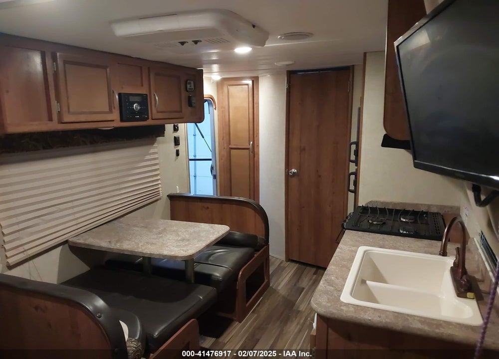 2017 GULF STREAM AMERI-LITE 218MB VIN: 1NL1GTJ2XH1125024