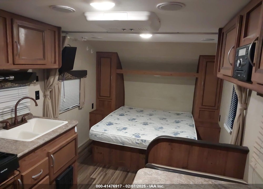 2017 GULF STREAM AMERI-LITE 218MB VIN: 1NL1GTJ2XH1125024