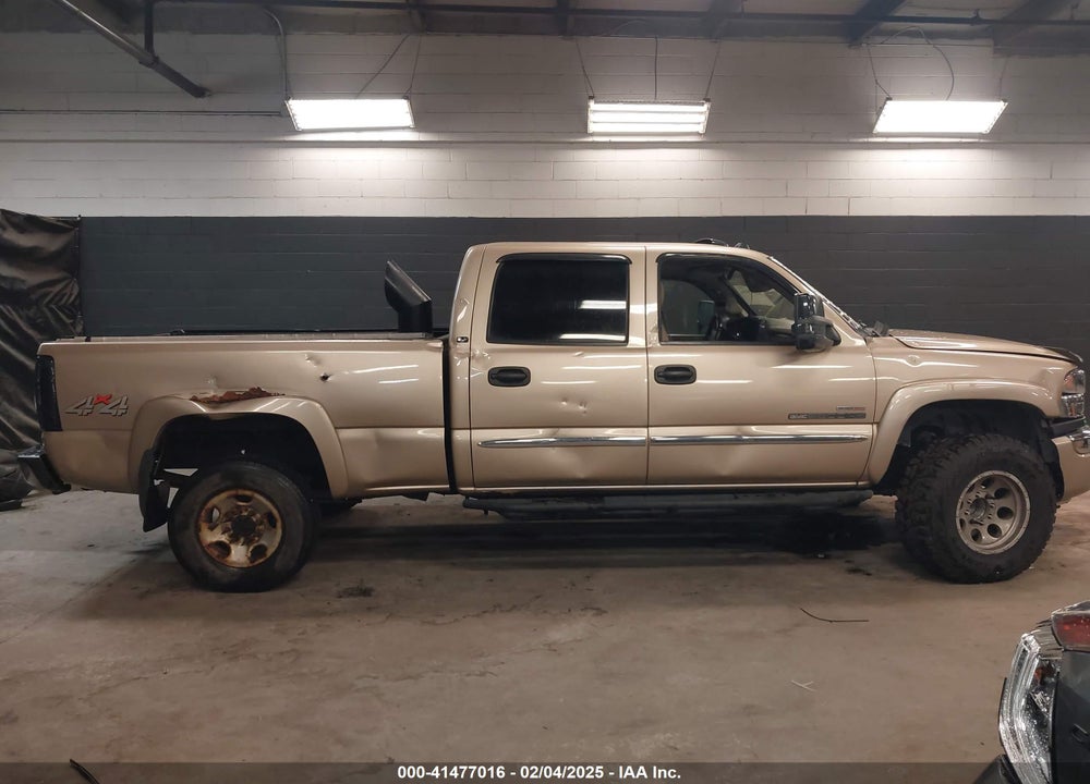 2005 GMC SIERRA 2500HD VIN: 1GTHK23295F930747