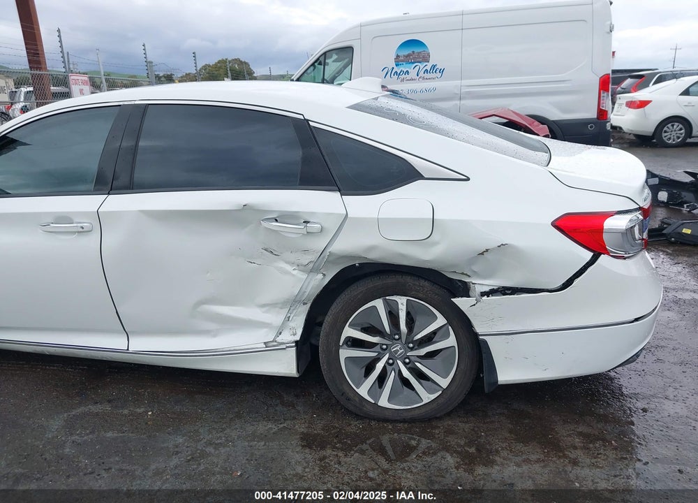 2018 HONDA ACCORD HYBRID VIN: 1HGCV3F94JA014177
