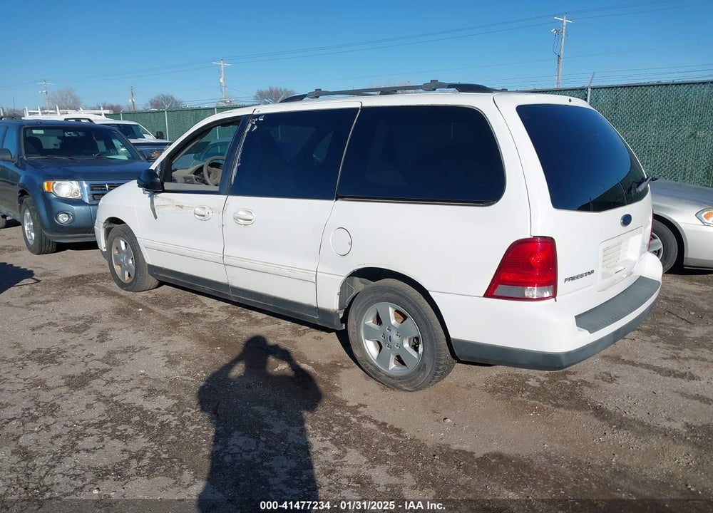 2005 FORD FREESTAR SES VIN: 2FMZA57625BA90765
